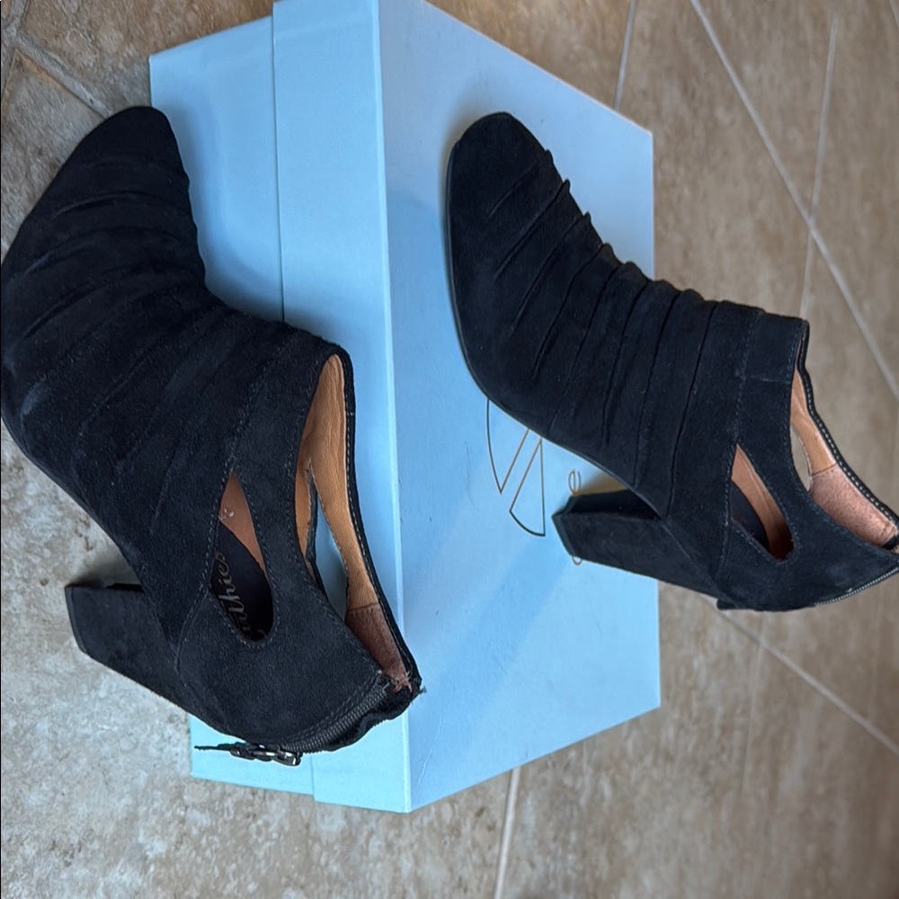 Earthies Black Heeled Boots with Textured Upper and Unique Shape